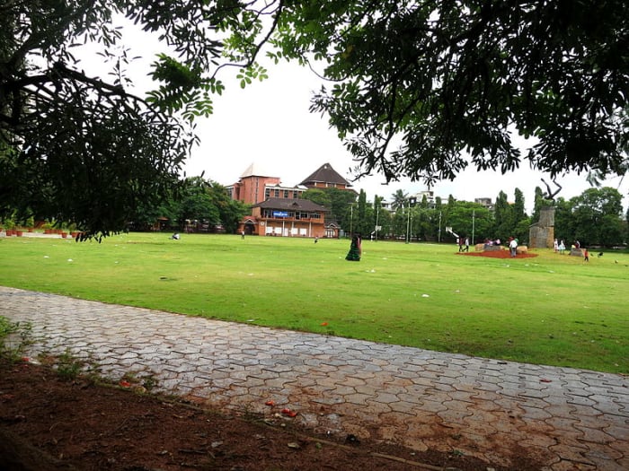 Mananchira Square on the heart of Kozhikode city, a hot spot for evening get together.