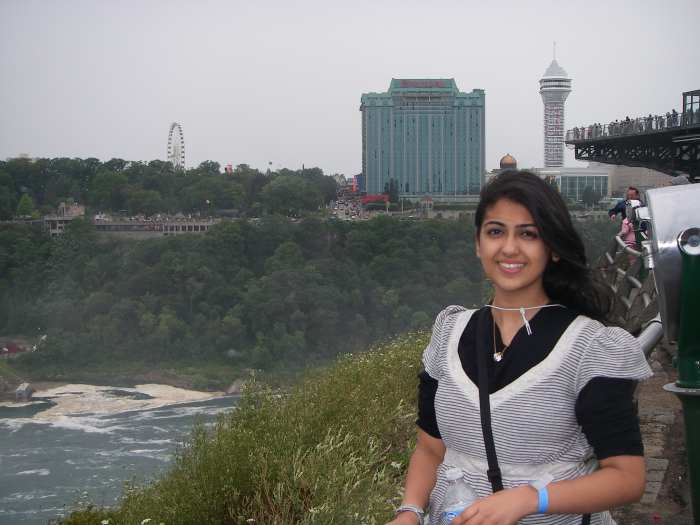 This is the place to watch activities on the Canadian side, as wells as a better view of the Horseshoe Falls.