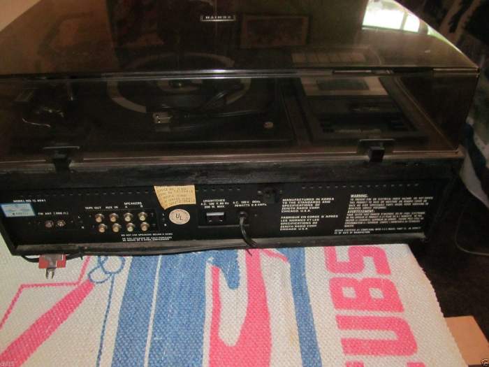This Zenith Integrated Stereo System; model was made in the late 1970s and early 1980s, in those days this model would sale for $299.95 without the speakers.