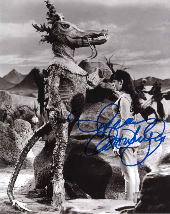 Angela Cartwright, Penny Robinson becomes friends with a female dragon in "The Questing Beast" ... Did you know that Penny's full name in the show was Penelope Roberta Robinson