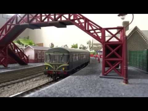 Bachmann Branchline Metro-Cammell diesel multiple unit in early British Railways livery with 'speed whiskers', later classified Class 101, on a North Eastern based model layout