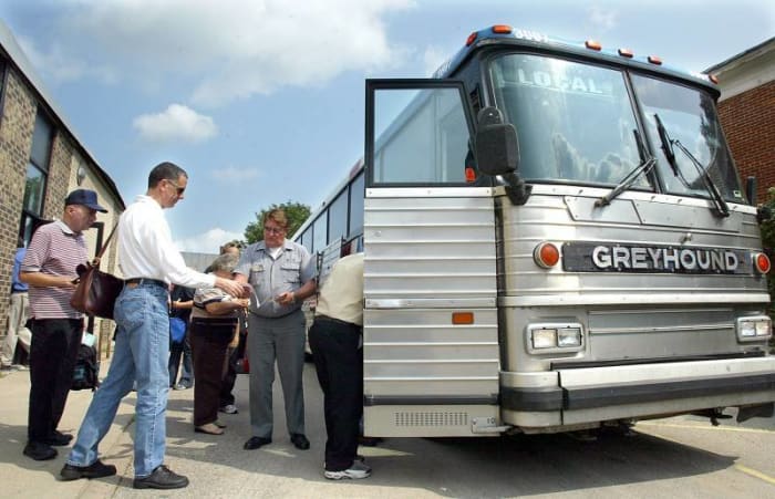 greyhound bus baggage allowance