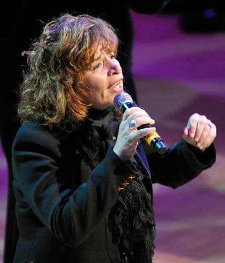 Lorraine Segato sings 'Rise Up' during the state funeral for NDP Opposition Leader Jack Layton in Toronto August 27, 2011.