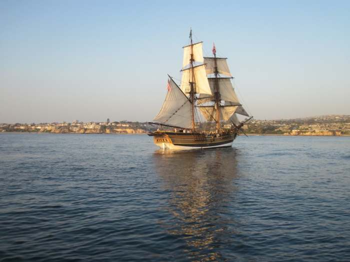 The Lady Washington on Newport Bay. As Jack Sparrow said, "She's such a pretty ship." Tall ship is no exaggeration: her mainmast is 89 feel tall!