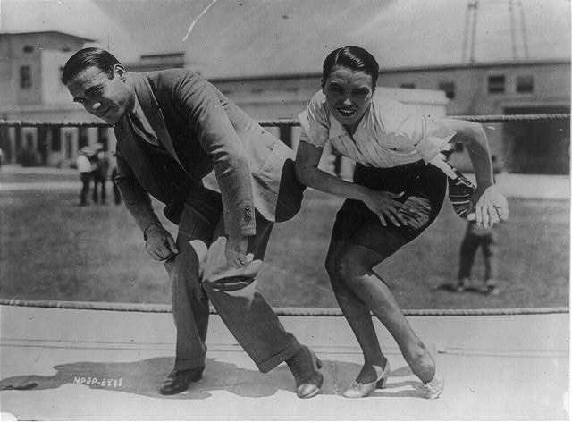how-to-throw-a-roaring-1920s-party