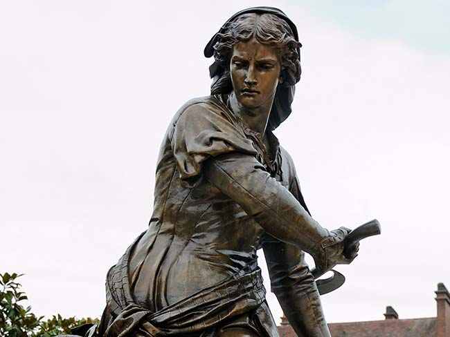 Led Connacht warriors into the famous battle Cattle Raid of Cooley to claim a famous bull. Hardly a stagnant female life!