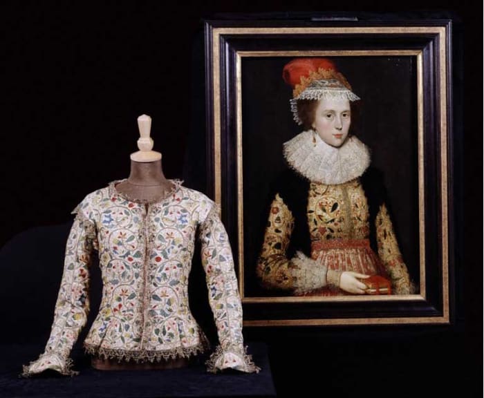 Linen jacket with narrow sleeves embroidered with silk