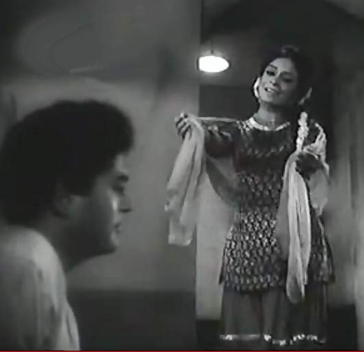A great exposition of Raga Charukesi by the living legend, Lata Mangeshkar. This song is featured on Rehana Sultana & Sanjeev Kumar, in a movie with a very unique plot.