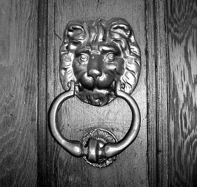People seem to like Knock Knock jokes but like anything else that is popular there are a lot of Knockers.