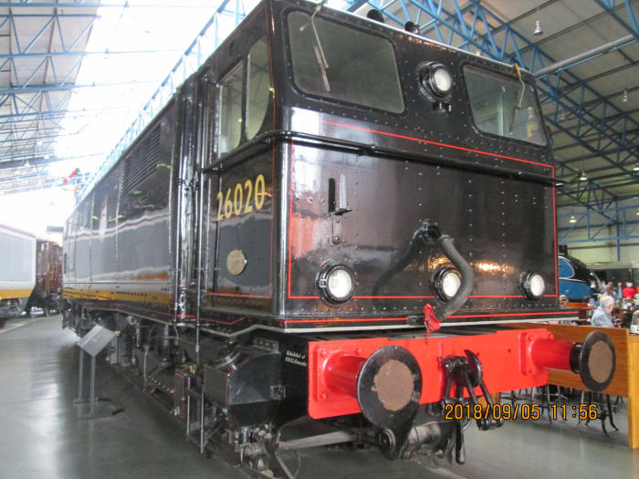 "Electricity, clean simplicity", a catch-phrase of the 70s in promoting domestic supplies. This electric loco at the York NRM shows clean lines - formerly of the ex-Great Central Sheffield-Manchester route. Fancy getting entangled in overhead wires?