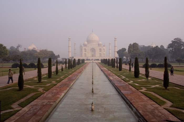 The Taj Mahal is probably the most recognisable of all Indian landmarks. It was constructed as a mausoleum by Shah Jahan for his wife, Mumtaz Mahal. Photo by diametrik and distributed under Creative Commons Attribution 2.0 license.