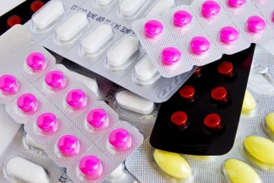 Some individuals have a sensitivity to artificial dyes, making choice of medicine and vitamins without artificial dyes important.