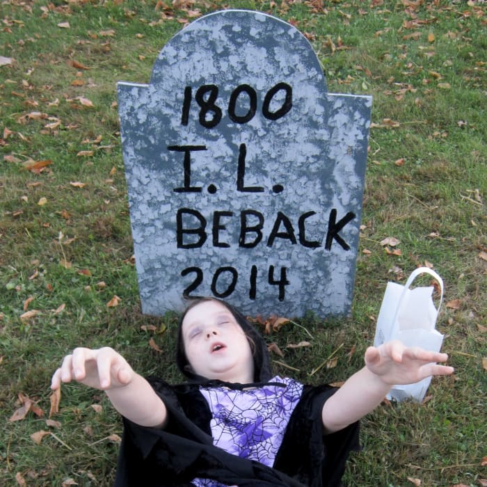 "I.L. Beback" - Crossroads Village has its own little makeshift cemetery for Halloween. Read the creative 'names' with your kids, seeing who can get the joke first!
