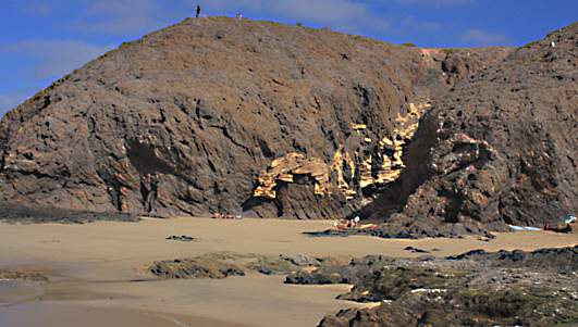 The first cove is believed to be Caleton del Cobre, and is described as being 40 metres long and about 3 metres wide