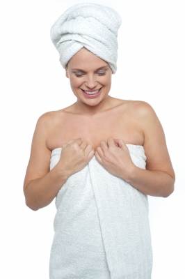 Moisturizing after bathing will allow your skin to radiate health and help to heal keratosis pilaris.