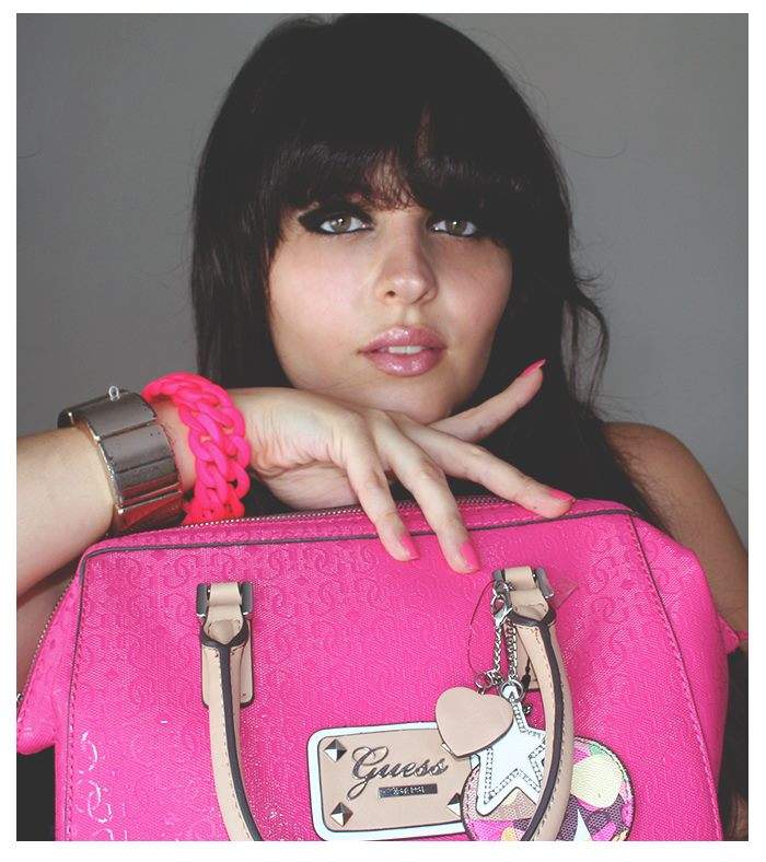 Accessories can make or break an outfit Source: Natasha Model: Angelica Photographer: Frost creations