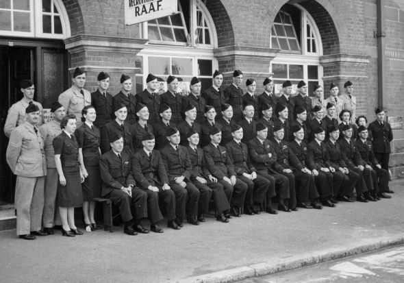 Staff of the No 3 Recruiting Centre, Creek St. Brisbane.