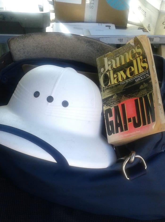 Join Mel for a literary lunch as he reviews Gai-jin, by James Clavell, and tries his best not to get crumbs on your letters.