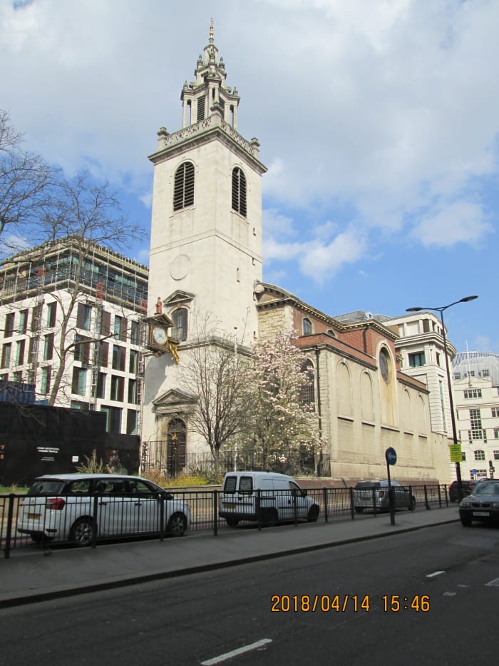 Further along Upper Thames Street is St James Garlickhythe (where garlic was unloaded from river vessels). This is the view east to the tower, the church flank facing the street (there are no roads in the City, only streets) .