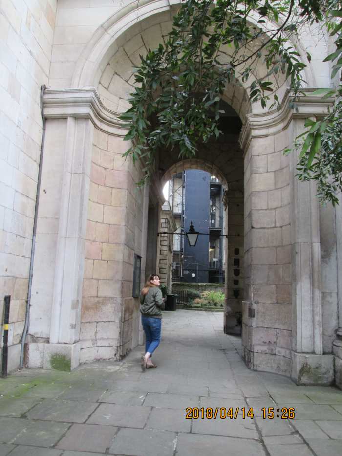 This Wren arch was part of the approach way to Old London Bridge - at the time extensively 'altered' in order to stop the fire from spreading to the south bank at Southwark