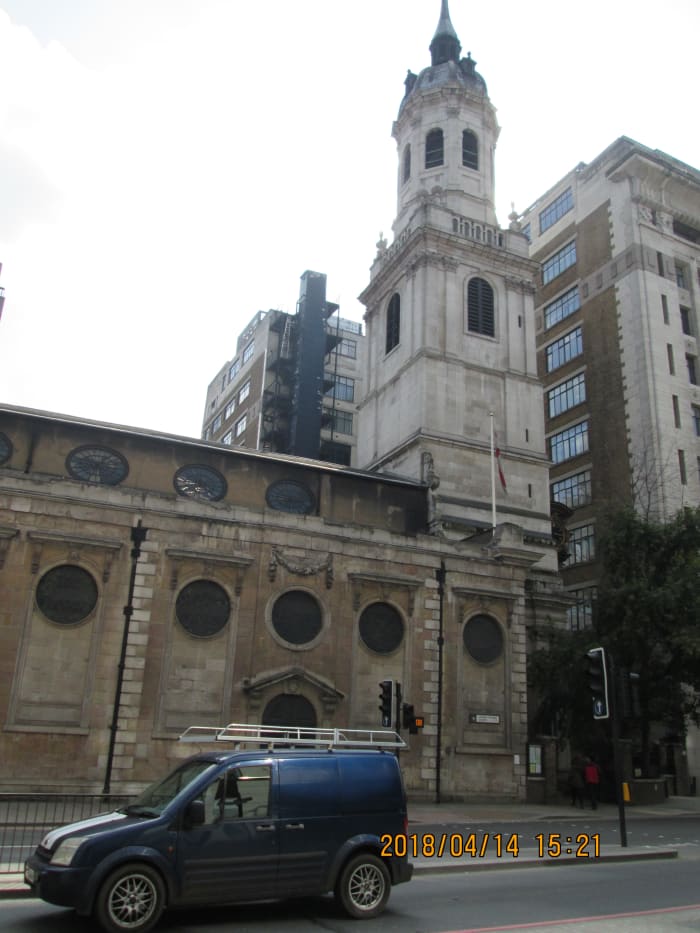 The church of St Magnus the Martyr on Lower Thames Street stands where the approach arch led onto Old London Bridge (read about St Magnus in the last of the VIKING series, and about London Bridge in an earlier HERITAGE page)