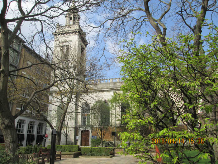 St Michael Peternoster Royale displays tall, narrow windows, more in keeping with tradition than Wren was associated with. London's first Lord Mayor Richard ('Dick') Whittington - thrice returned to the post - was interred in the crypt here