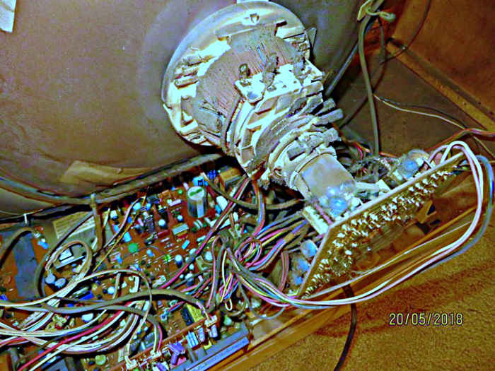 The Beautiful Chassis of the 1985 Curtis Mathes Color Television ... She was hand-wired and has a made in America 26 inch CRT - Cathode ray tube.