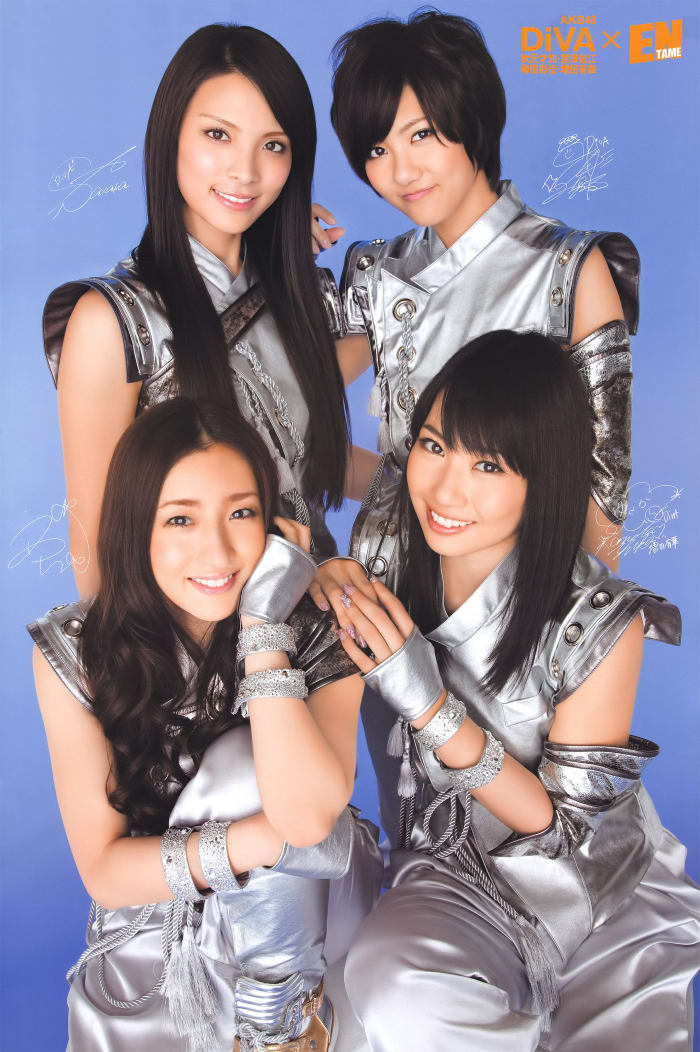 From left to right starting with the top row: Sayaka Akimoto, Sae Miyazawa, Ayaka Umeda, and Yuka Masuda.