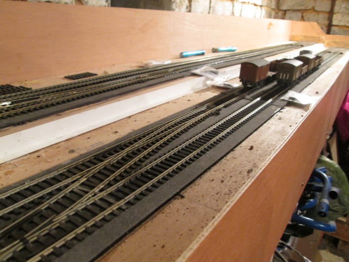 ... number one fiddleyard. There's another at the opposite end, forming overall a sort of 'C' shape if you could get high enough to look down. As it's in the cellar, that's out. Track formation here is four parallel roads with facing pointwork,