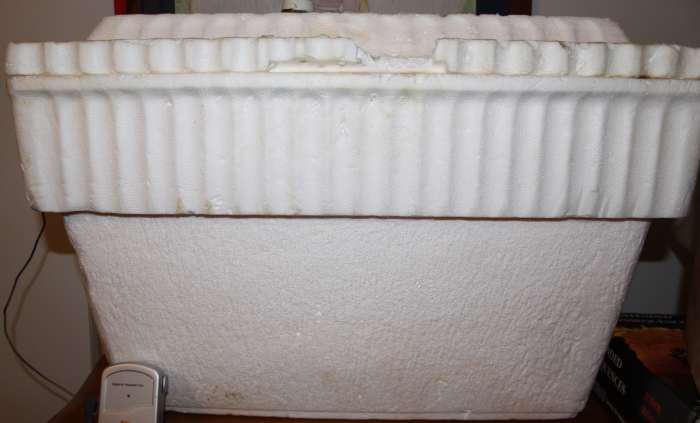 An inexpensive foam cooler was used to make the proofing box, along with a lamp socket and fader to manually control the temperature.