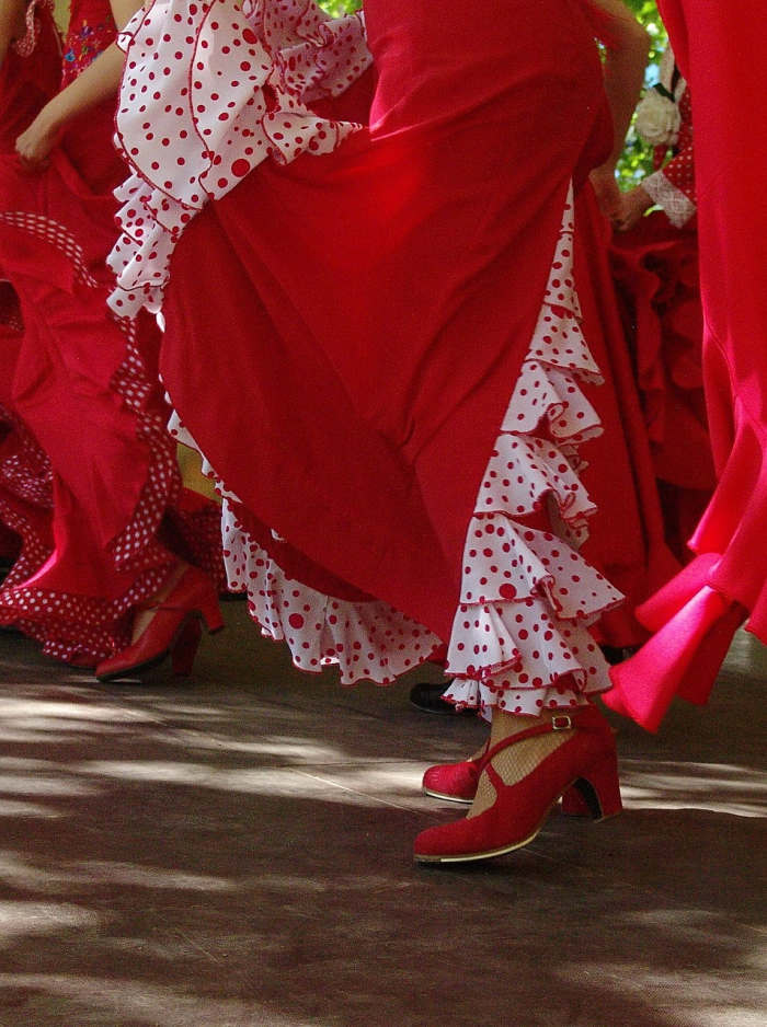 Taps (metal clips), are attached to the soles of the shoes and they click to the beats of the rhythm by tapping on the floor.