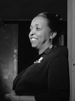 "Ethel Waters - William P. Gottlieb" by William P. Gottlieb - This image is available from the United States Library of Congress's Music Division under the digital ID gottlieb.08911.This tag does not indicate the copyright status of the attached work