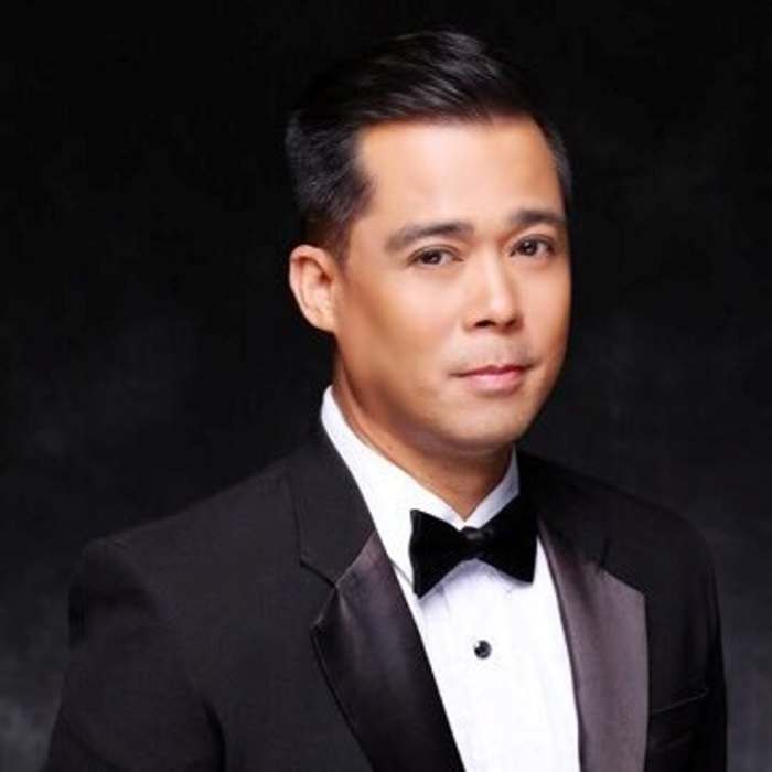 Dingdong Avanzado was part of his high school’s all-male singing group that eventually produced some of Manila’s best entertainers. He has performed in concerts, both in the Philippines and abroad. He is now married to a female recording artist.