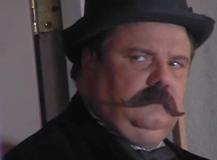 This actor portrays William "Wild Bill" Latura as he casually leaves Hammett Ashford's Saloon after shooting five people on Beale Street in 1908.