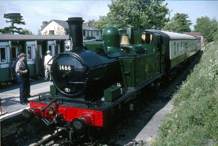 Marlow Donkey Train. This one is not the Marlow Donkey but the same style and used locally. copyright Marlow & District Railway Society.