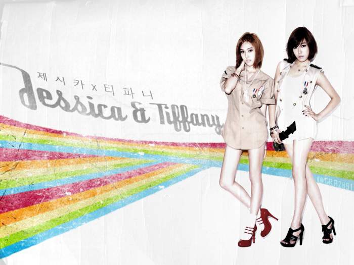 Jessica has the most votes and Tiffany has the least votes for cutest SNSD member. But in this picture they both are so pretty !!!