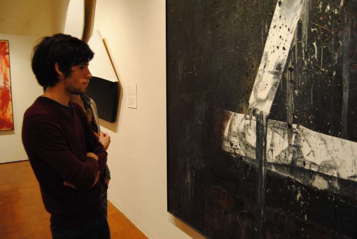 Going to an art gallery with your friends can be a great way to start a conversation on aesthetics and beauty. Modern art is especially good for this purpose.