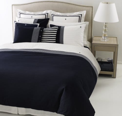 Crisp and clean navy and white makes us all think of summer and the beach. It is a wonderful combination for a casual interior design, and mixes well with dark woods or white glazes.