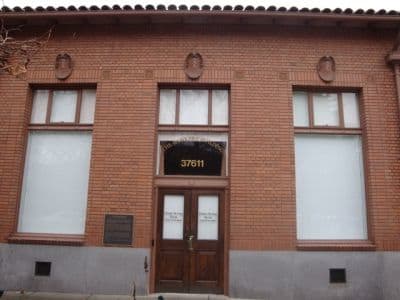 Niles Branch of Bank of Alameda opened in 1929 - used to be the Niles State Bank established in 1906. The bricks are made of mul