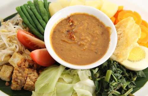 Gado-Gado: a vegetable dish synonymous with Indonesian cuisine internationally. Image: erwinova|Shutterstock.com
