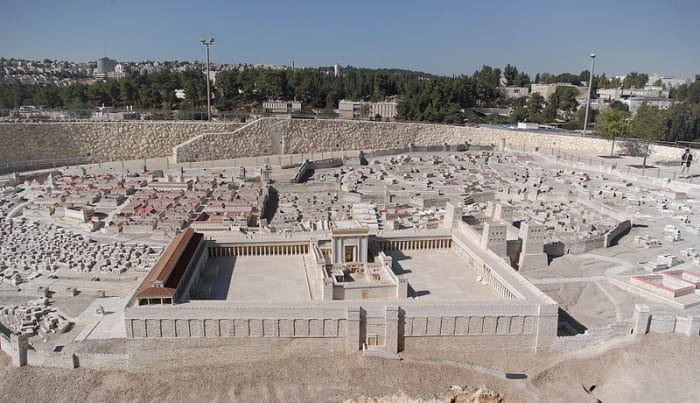 http://en.wikipedia.org/wiki/File:Jerusalem_Modell_BW_2.JPG