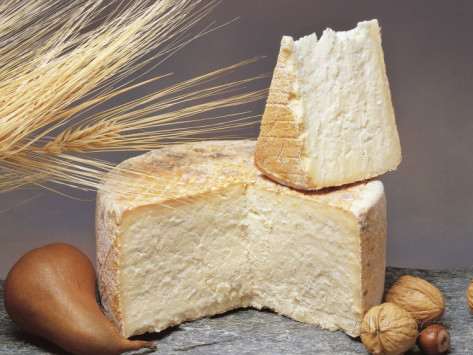 Cotherstone Cheese, similar in texture to Swaledale Cheese and the more famous Wensleydale Cheese