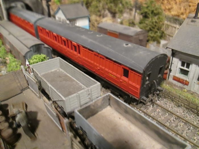 Close-up of the Brake 3rd/Standard Class carriage showing guard's windows and detailing