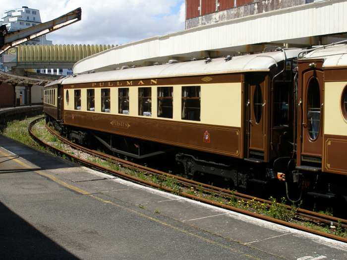 Pre-WWII Pullman stock design was pure Pullman, built 1920's-1930's. There were regional differences. Expresses ran north from St Pancras and King's Cross, south from Victoria, south-west from Waterloo, west from Paddington, north-west from Euston