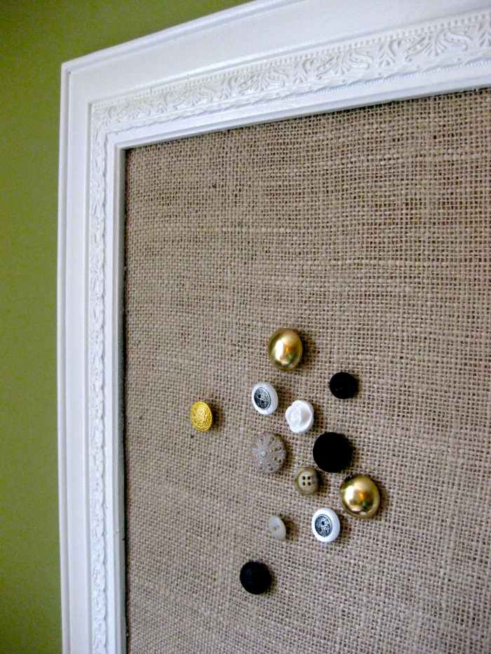 Button Thumb Tacks