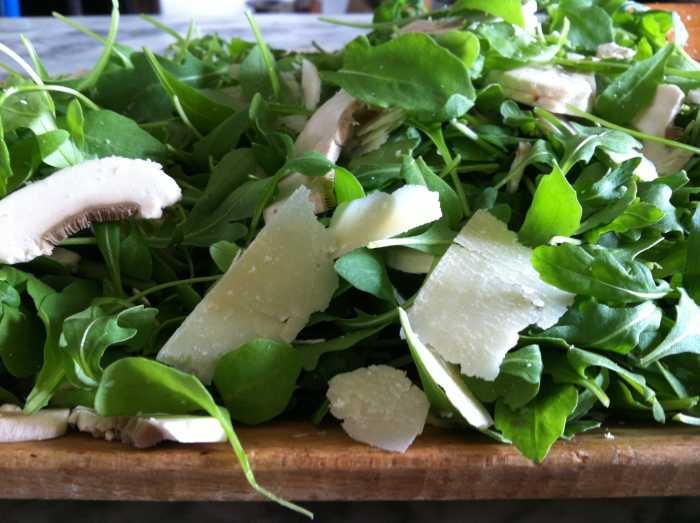 Arugula, shaved Parmesan and finely sliced Champignon mushrooms