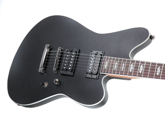 The SK-3 ST's offset body features 2 humbucking pickups, a 3-way pickup switch, and a single volume knob.