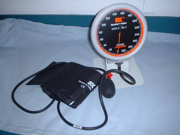Many patients who take ganoderma extract on a regular basis experience fluctuations in blood pressure.