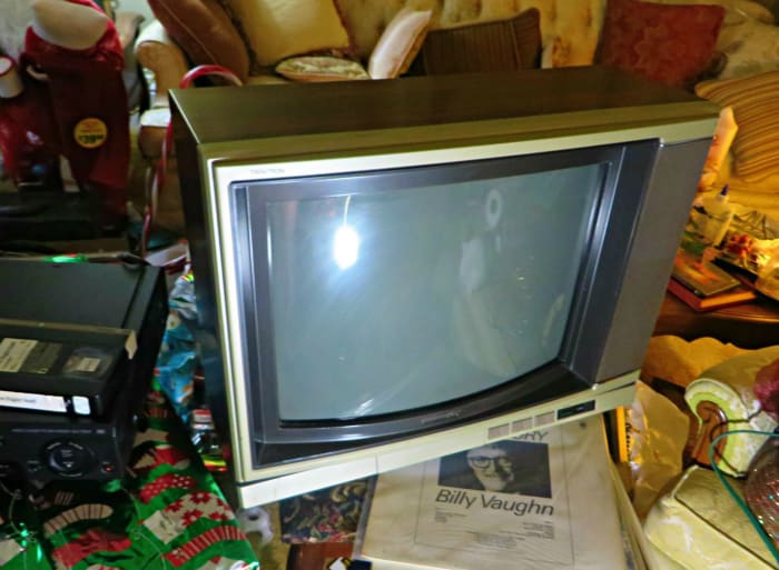 I had just brought her in from the shed and cleaned her off with a Clorox wipe, she is shinny and bright once I got all the bug droppings off her cabinet. Sony Trinitron Color Television, Model KV-1926RA