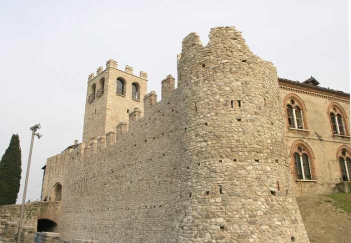 a-rough-guide-to-lake-garda-things-to-do-in-desenzano